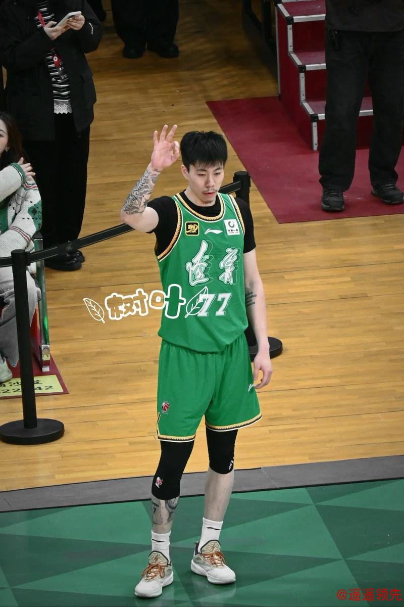 周琦22+17新疆逆转辽宁 张镇麟19+8梅奥30分