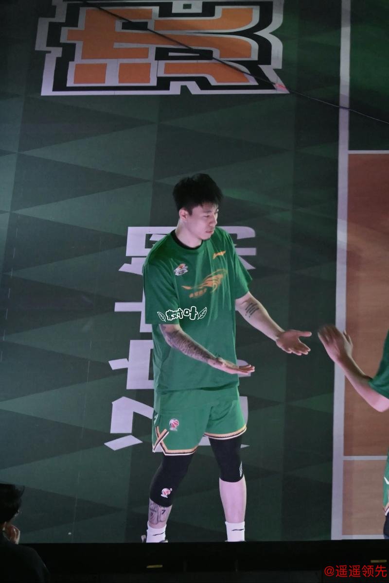 周琦22+17新疆逆转辽宁 张镇麟19+8梅奥30分