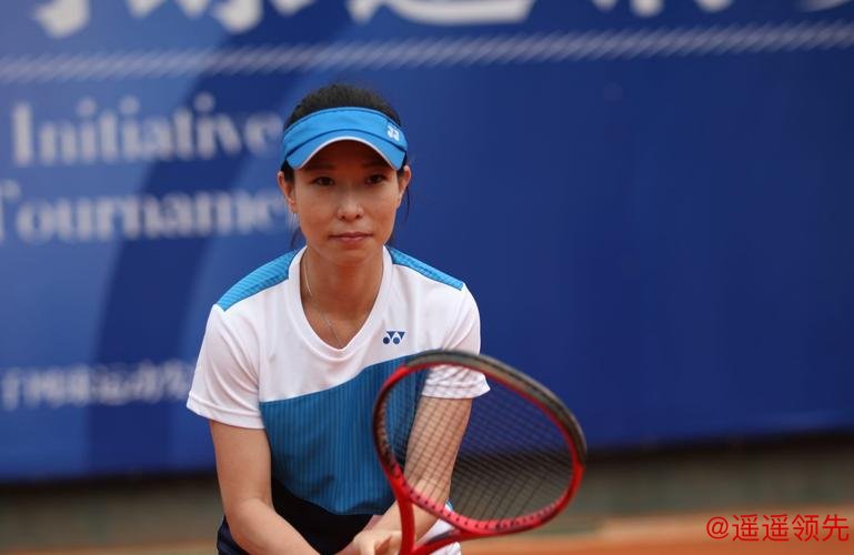 温网郑洁组合元老赛2连胜 张天汇无缘男双半决赛