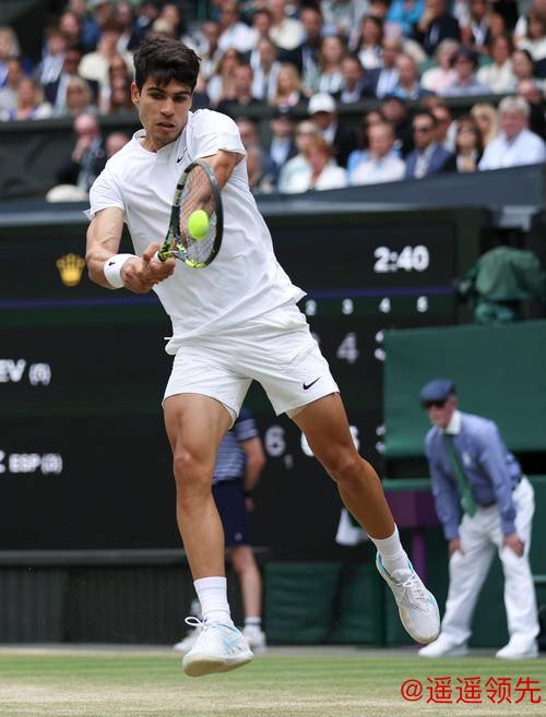 温网首日阿尔卡拉斯横扫晋级 世界第一将迎德比战